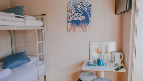 Gardiner House Hostel, Room