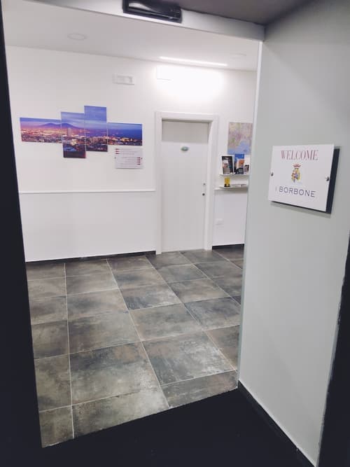 B&B I Borbone, Interior entrance