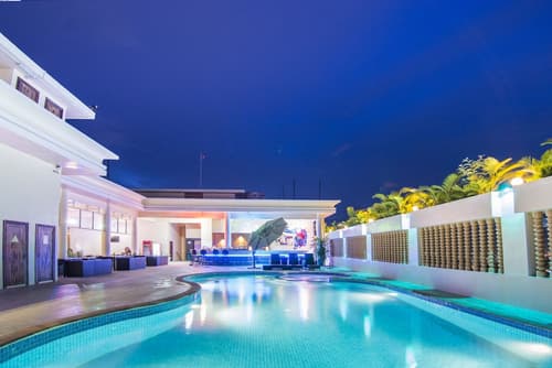 Phnom Penh Era Hotel, Primary image