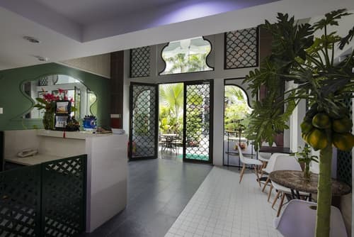 Vien Dong 2 Hotel, Interior entrance