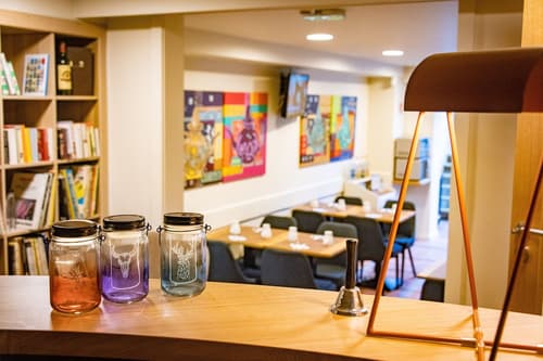 Hôtel Aigle d'Or, Bar (on property)