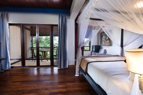 Earl's Reef Hotel, Room