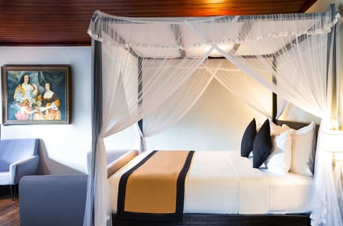 Earl's Reef Hotel, Room