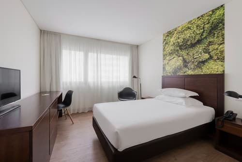 Neat Hotel Avenida, Room