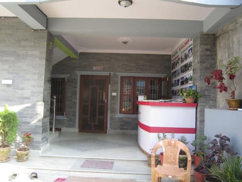 Hotel Sunflower, Lobby