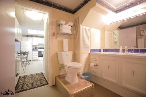 Jewel Lake Bed and Breakfast, Room