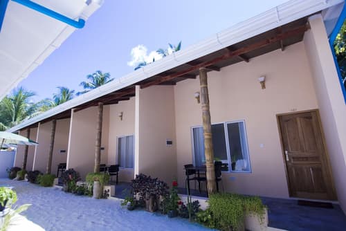 Ari Heaven, Property grounds