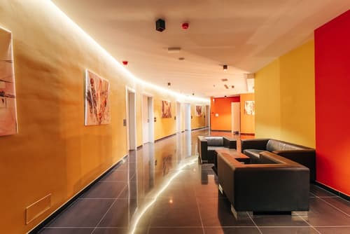 Arc Hotel Tirana, Lobby sitting area