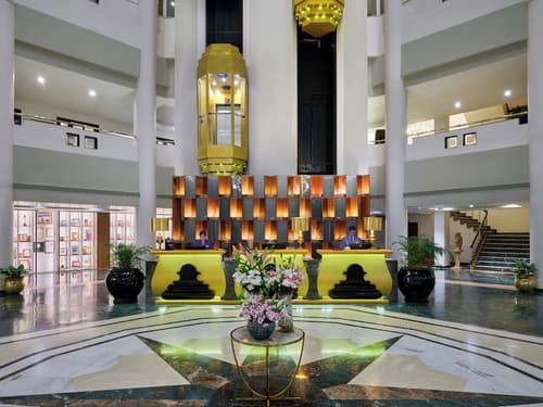 Hotel Swosti Premium, Reception