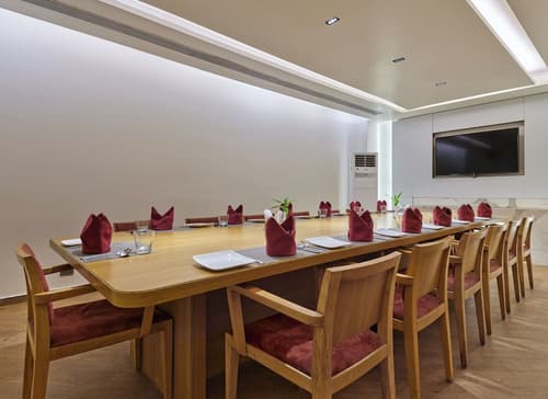 Hotel Swosti Premium, Restaurant