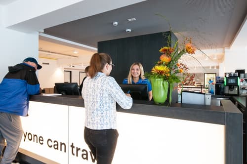 a&o Bremen Hauptbahnhof - Hostel, Reception