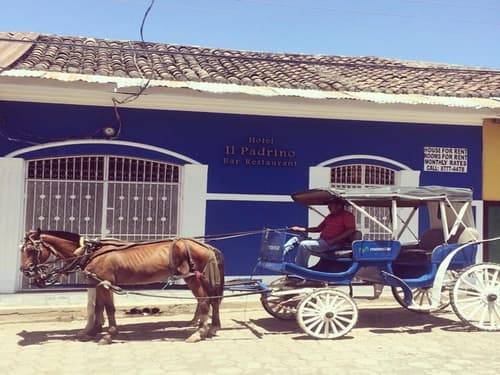 Hotel il Padrino, Exterior