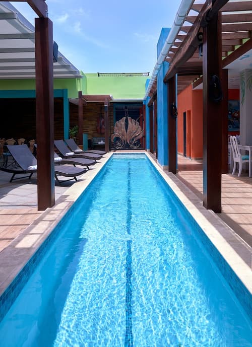 R Hotel Kingston, Rooftop pool