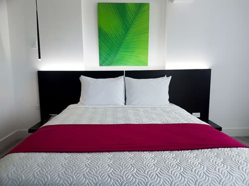 R Hotel Kingston, Room