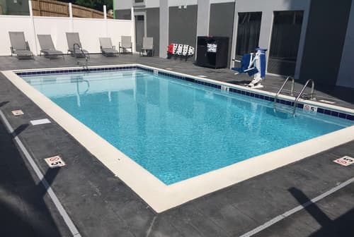 Wingate by Wyndham Louisville Fair and Expo, Pool