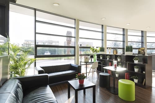 B&B HOTEL Pisa Airport, Lobby sitting area