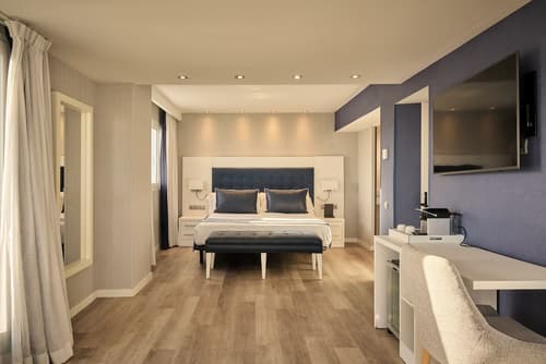 Catalonia Del Mar - Adults Only, Room