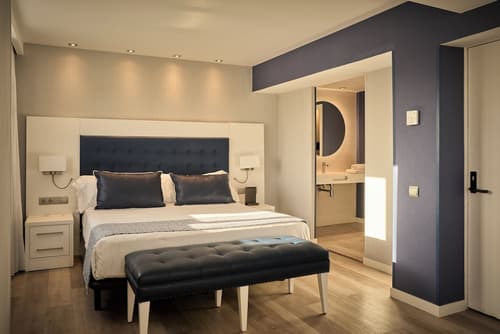 Catalonia Del Mar - Adults Only, Room