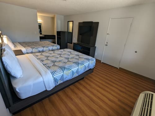 Motel 6 Kingman, AZ - Route 66 West, Room