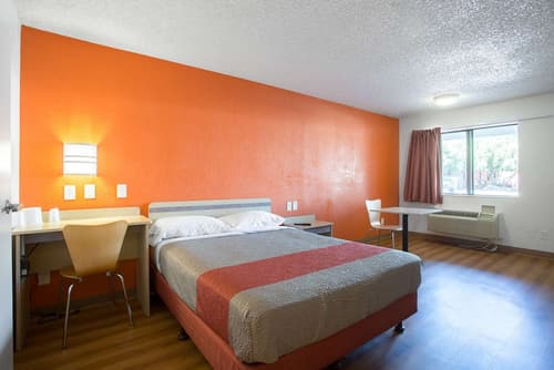 Motel 6 Kingman, AZ - Route 66 West, Room