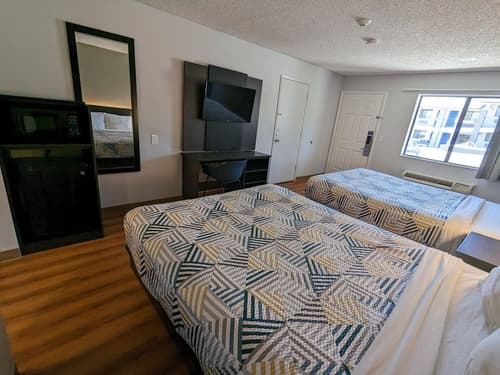 Motel 6 Kingman, AZ - Route 66 West, Room