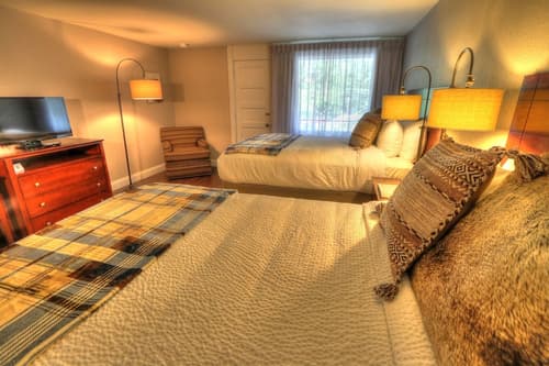 River Edge Inn, Room