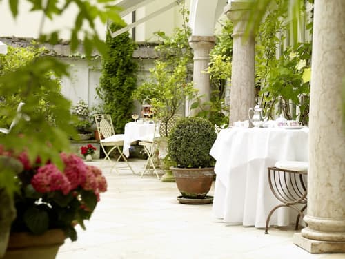 Opera Hotel, Courtyard