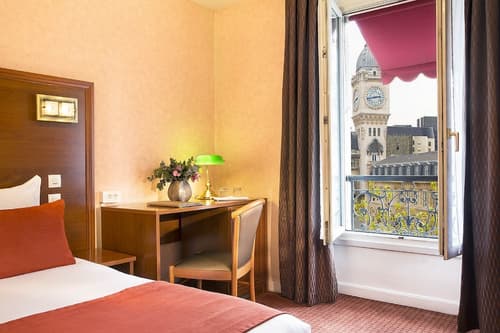 Hôtel Terminus Lyon, Room