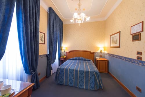 Diana Park Hotel, Room