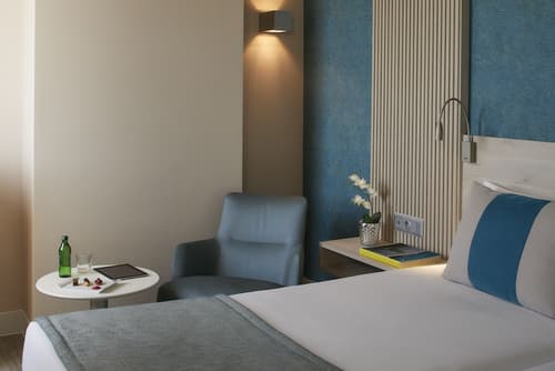 Occidental Faro, Room