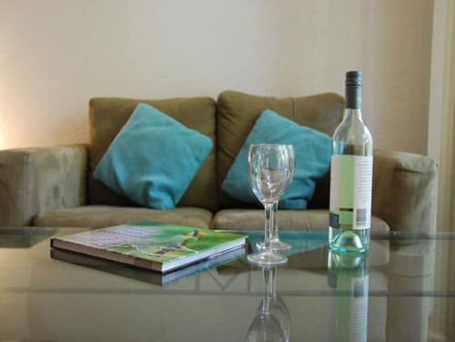 Port Douglas Retreat, Living room