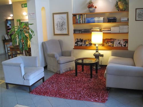 Hotel Cristallo, Lobby sitting area