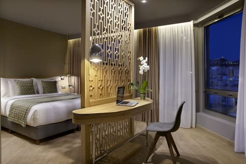 Wyndham Grand Athens, Room
