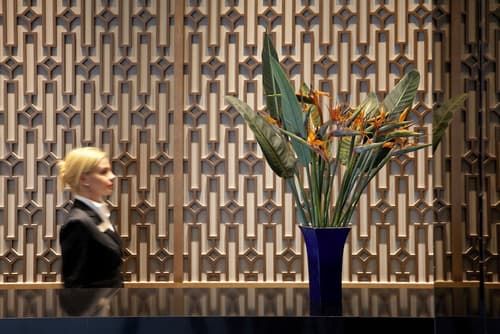 Wyndham Grand Athens, Reception