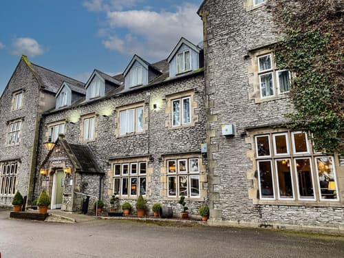 Stonecross Manor Hotel, Primary image