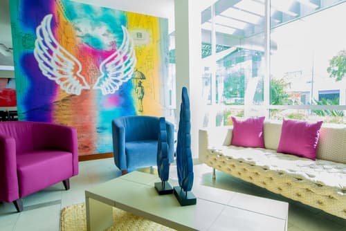 Hotel Embassy, Lobby