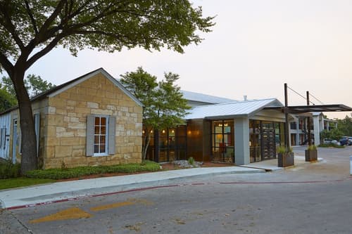 Fredericksburg Inn & Suites, Front of property