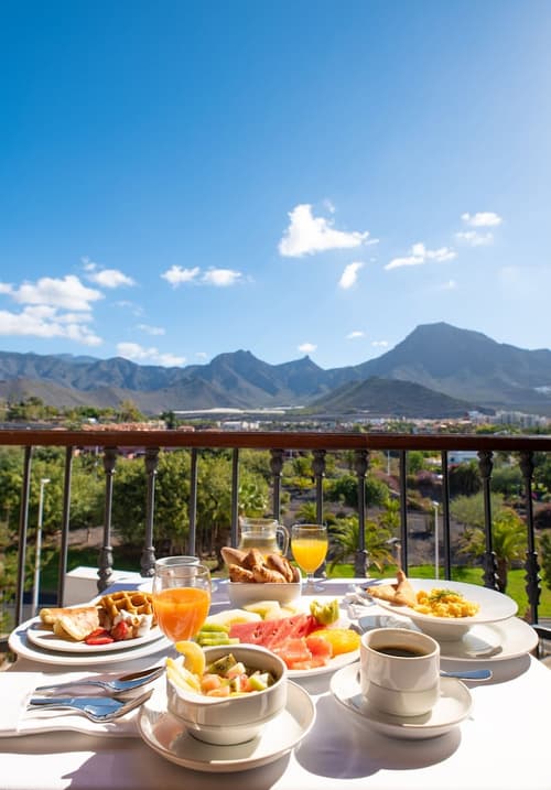 GF Gran Costa Adeje, Food and drink