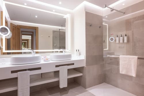 GF Gran Costa Adeje, Room