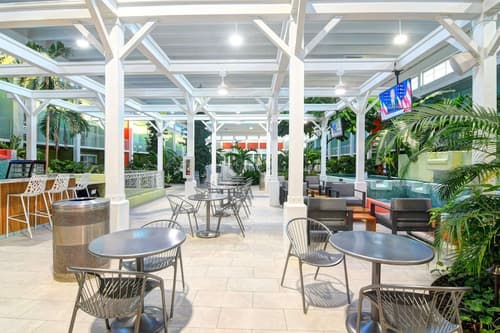 Oasis Hotel & Conv. Center, an Ascend Collection Hotel, Lobby