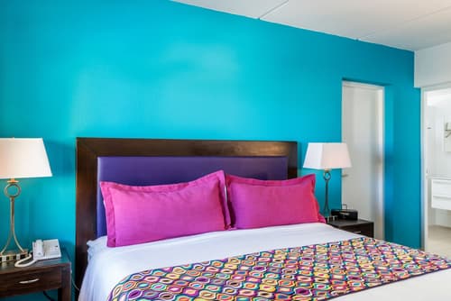 MVC Eagle Beach, Room