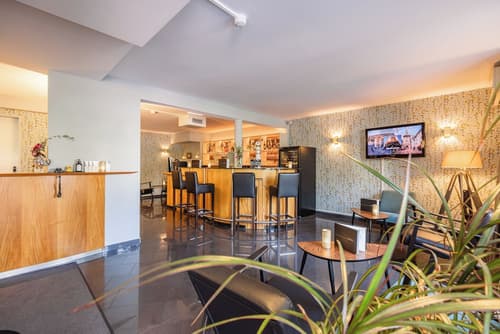 Hotel Spalentor, Reception