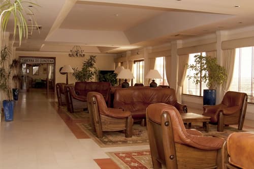 Verdi Santarem, Lobby