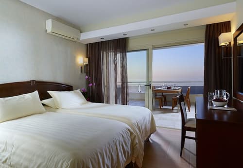 Macaris Suites and SPA, Room