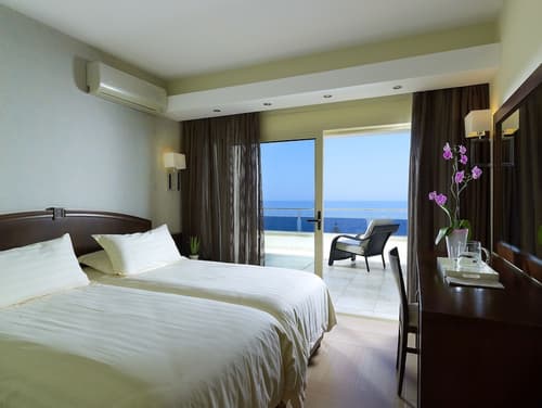 Macaris Suites and SPA, Room