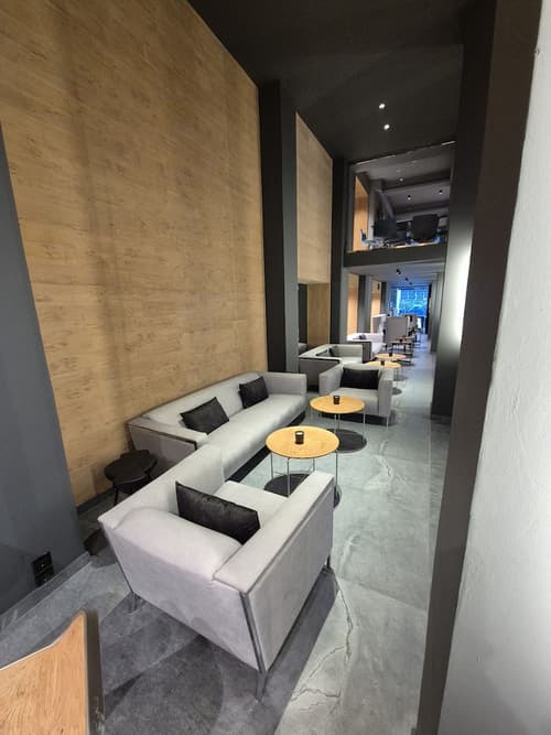 The Alassia Hotel, Lobby sitting area