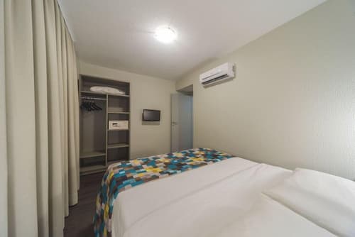 Castelmar Hotel, Room