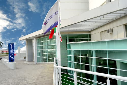 Castelmar Hotel, Front of property