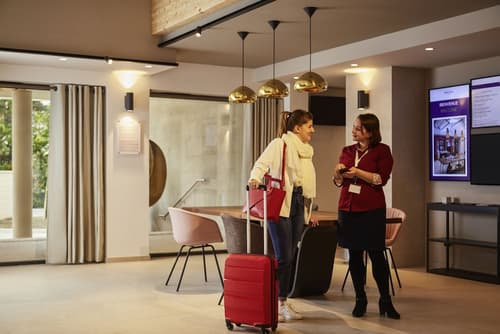 Mercure Avignon Gare TGV, Reception