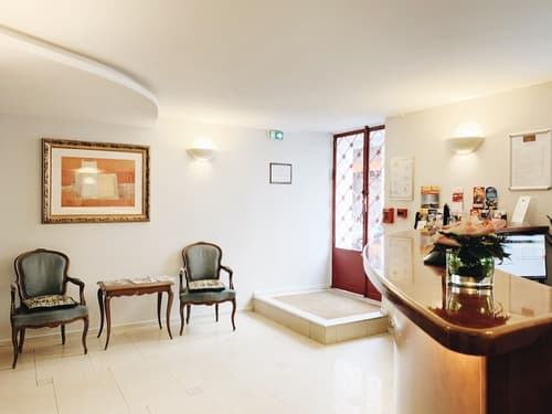 Hôtel Bellevue Paris Montmartre, Reception